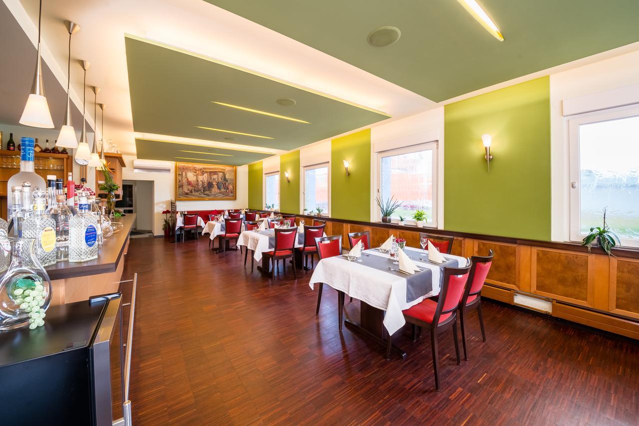 Hotel Vater Rhein Woerth am Rhein Exterior foto