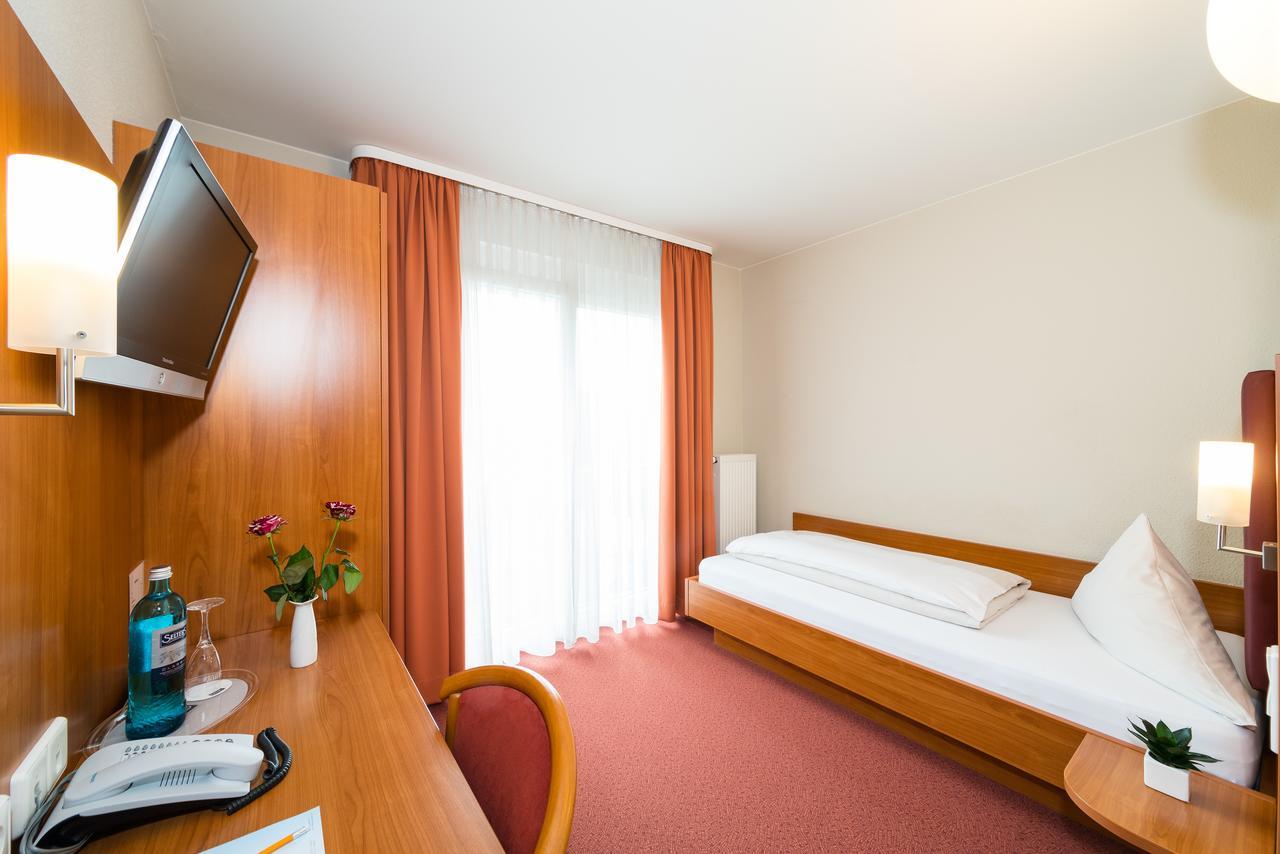 Hotel Vater Rhein Woerth am Rhein Exterior foto
